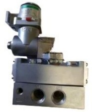 QTY:1   Solenoid Valve 4F610E-15-TP DC24 fedex or DHL picture