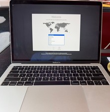 MacBook Pro.  Dual Core Intel.  Charger incl. Original box picture