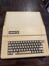 Apple IIe Enhanced A2S2064 Computer 80 Column Disk Controller No Power source picture