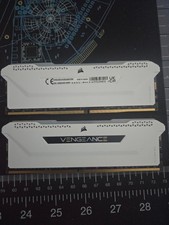 Corsair Vengeance RGB Pro 32GB (2x16GB) DDR4-3600 DIMM White XMP (x2) picture