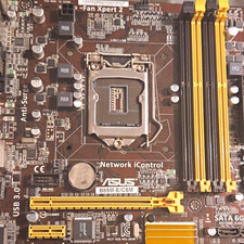 ASUS B85M-E/CSM MicroATX LGA1150 DDR3 SATA III USB 3.0 Motherboard picture