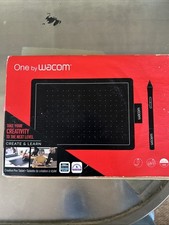 Wacom One CTL-672 Medium Graphics Drawing Tablet Digital Pen Pad Black Red USB picture