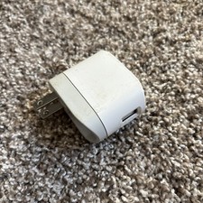 Belkin Swivel Wall Charger model F8Z630 picture
