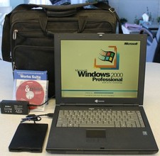 Gateway Windows 2000 Laptop,120GB HD, 1GB RAM,CDRW/DVD,Floppy,Charger,Bag,Disks picture