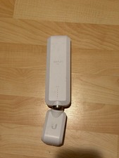 Ubiquiti AmpliFi HD Mesh WiFi Router with Mesh Point picture