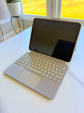 Apple iPad 10th Gen 10.9in Wi‑Fi 256GB Blue detachable keyboard and Apple Pencil picture