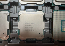 Intel Xeon E5-2696V4 2.20GHz 22 Core SR2J0 (very similar as 2699V4 but cheaper) picture