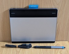 Wacom CTH-480 Intuos Small Creative Pen & Touch Tablet Excellent picture