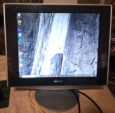 Good Used SONY SDM-HS73 17-inch 17