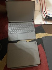 Apple iPad Pro and Accessories Set picture
