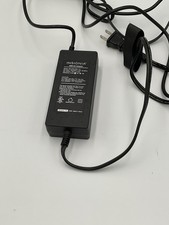 Insignia 90 W AC Adapter picture
