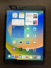 Apple iPad (8th Generation) -128GB- Gray MYLD2LL/A GREAT CONDITION picture