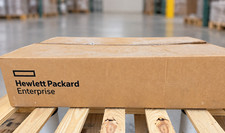 P19719-B21 HPE DL380 Gen10 24SFF NC CTO 2x800W 10/25Gb Rails Open Box picture