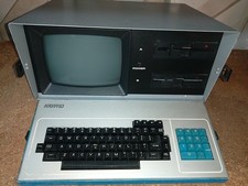KAYPRO 2 2X 81-014 PORTABLE COMPUTER W/ KEYBOARD picture