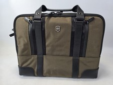 Victorinox Lexicon Professional Lasalle 15 Slimline Laptop Brief - Green picture