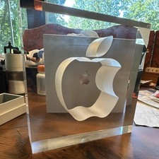 Apple 10 year anniversary Employee Award in Crystal Steve Jobs/Tim Cook Era RARE picture