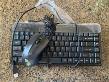 Perixx PERIBOARD-409U USB Mini Keyboard, Black, US English Layout + HP Mouse picture