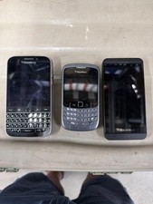IPhone misc lot of 3 AS-IS picture