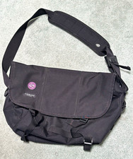 Timbuk2 Classic Messenger Shoulder Bag Black Padded Strap Fits 13