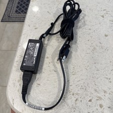 HP HSTNN-CA40 19.5V 2.31A 45W Genuine Original AC Power Adapter Charger picture