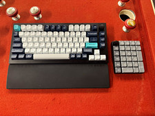 Q1 max Keychron Mechanical QWERTY English Keyboard w/ Detachable Numpad B/W/Blue picture