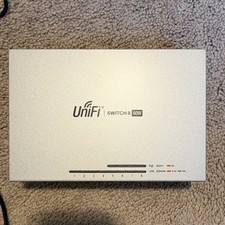 Ubiquiti UniFi Switch 8 60W US-8-60W Managed PoE 8-Port Gigabit RJ-45 picture