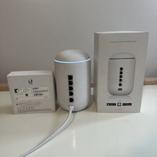 Ubiquiti Unifi Dream Machine WiFi UDM-US Wireless Gateway Router Access Point picture