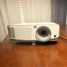 ViewSonic Projector with remote. 4000 Lumen, 120 Hz refresh picture