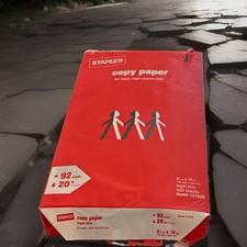 Staples Copy Paper 8.5 x 14 Legal 20 lb 92 Bright White 500 Sheets picture