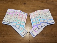 Tomahawk56 Wireless Split Keyboard (Lily58 & ZSA Voyager Hybrid) picture