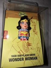 Vintage Wonder Woman 16GB USB 2.0 Flash Drive picture