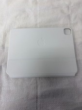 APPLE IPAD MAGIC KEYBOARD A2261 PRE-OWNED (P23017839) picture
