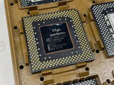 Vintage Intel Pentium MMX 200MHz 32-Bit Gold Socket 7 CPU FV8050366200 SL27J picture
