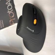 ProtoArc EM11 NL Rechargeable Multi-Device Ergonomic Vertical Mouse Black picture