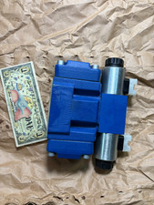 4WEH10G4X/6EG24N9K4 NEW REXR0TH VALVE R900961516 picture