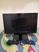 19-inch V7 Videoseven 1865M 1366 x 768 LCD Monitor Black picture