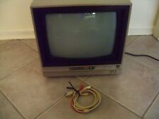 VTG 1984 Commodore 64 Home Computer PC Color Video Monitor Model 1702 Powers On picture