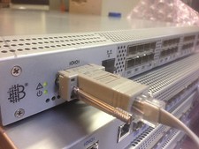 Brocade ER-4132 DS-4100B 4Gb Trunking Fiber Switch 32 Active Ports, Trunking Lic picture