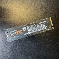 Samsung 2280mm 960 EVO 250GB M.2 NVMe Gen 3.0 x 4 SSD MZ-V6E250 picture