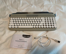 YUNZII x ACTTO Retro Bluetooth Keyboard (B309, Sweet Mint) picture