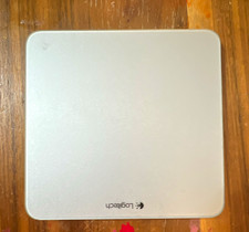Logitech T651 Wireless Rechargeable Optical Touchpad 1-Button Silver/Black picture