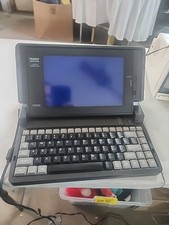 Vintage 1990 Tandy 1500 HD Laptop 10MHz NEC V20 3.5