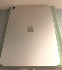 iPad A16 64GB Wi‑Fi Silver - Bundled with case, pen, keyboard - Barley used picture