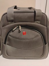 Wenger Swiss Gear Travel Bag Excellent Condition Excellent Condition  picture