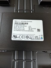 MZ-QL21T90 Samsung PM9A3 1.92TB 2.5'' PCIe Gen4 X4 NVMe U.2 SSD picture