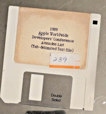 1989 Apple Worldwide Developers Conference 3.5 inch Diskette with Text File picture