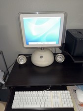Apple iMac 2004 G4 Processor 700 mhz 1GB SDRAM picture