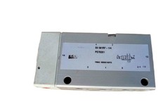 1pc new PD70201 S9581RF-1/4 solenoid valve fedex or DHL picture