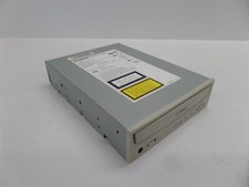 Vintage Yamaha CDRW CRW8424S SCSI CD-Rewritable Drive picture