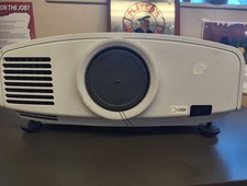 Mitsubishi XD1000U VGA/DVI-D DLP Video Projector 3000 Lumens 1280x1024 picture